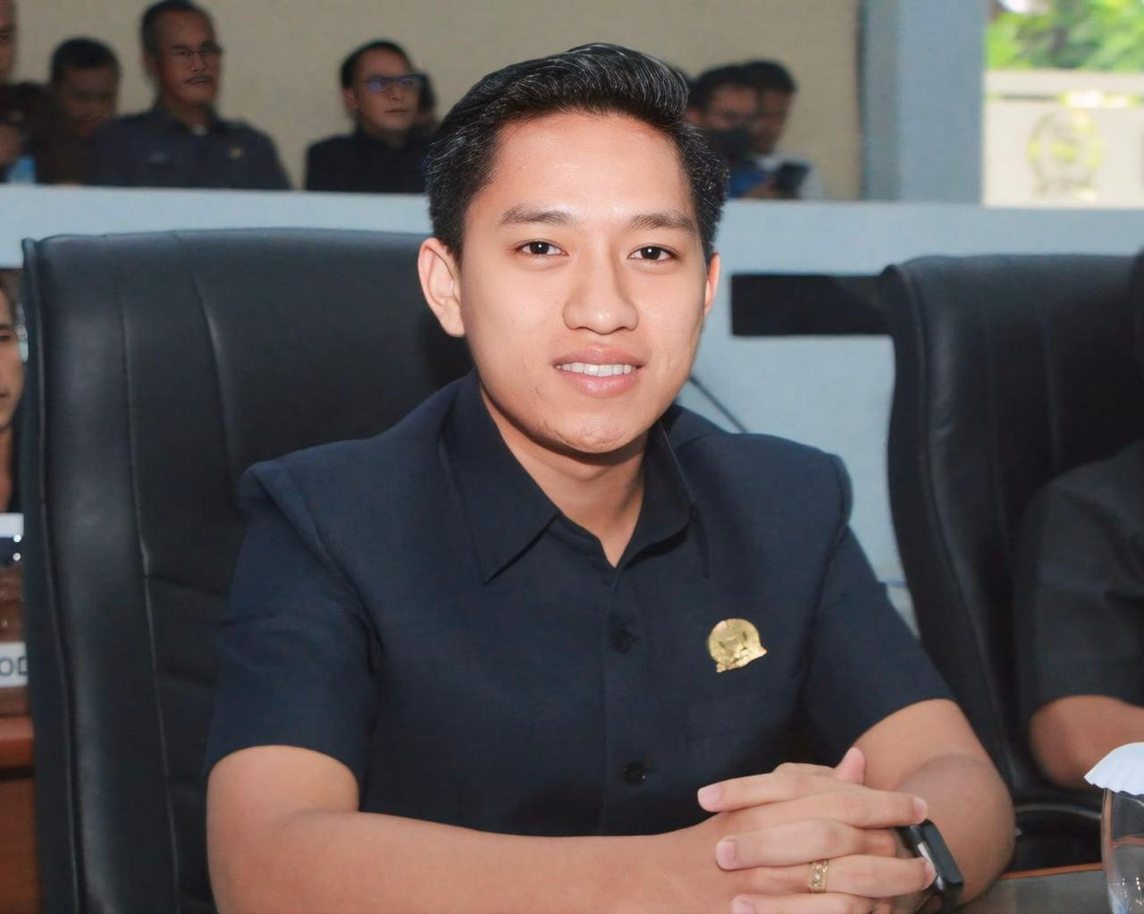 Fraksi Partai Golkar, Muammar Adi Prasetya, Minta Pemda Lebak untuk Fokus Membangun Infrastruktur di Lebak Selatan.